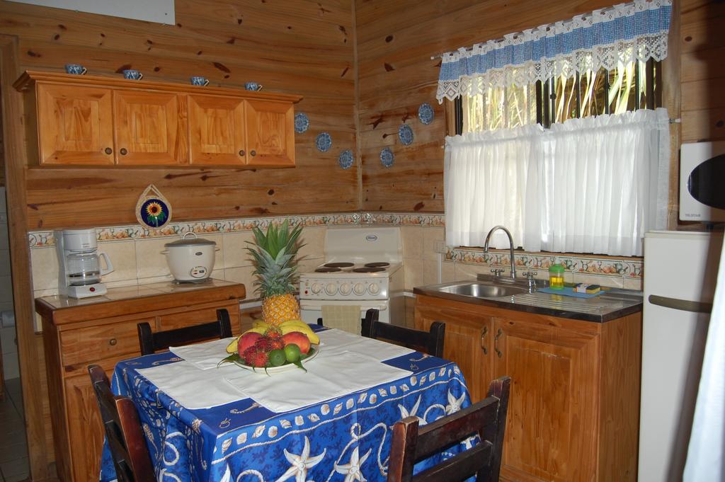 Casa Marcellino Lodge Cahuita Δωμάτιο φωτογραφία